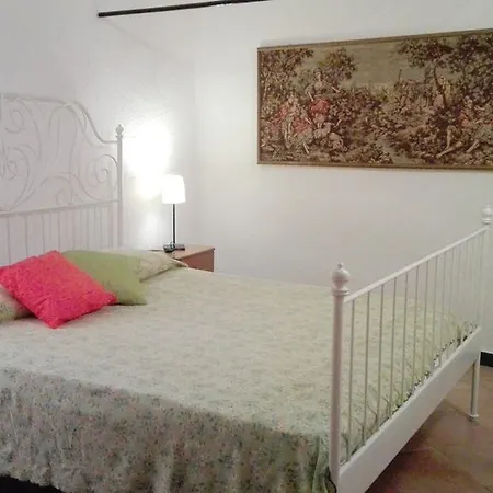 Holiday home Casa Ginepro Sarola